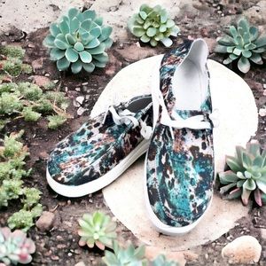 NEW Boutique-  BONANZA CREEK FASHION SNEAKER
